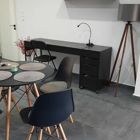 Glyfada Vacation Apt Appartement *