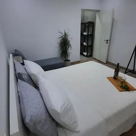 Glyfada Vacation Apt *